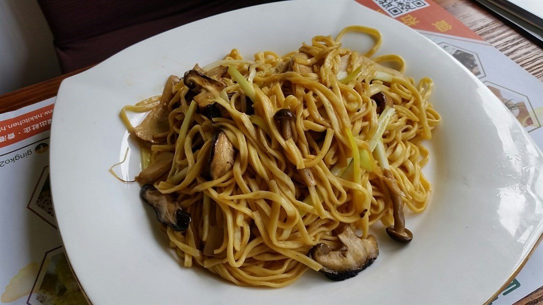 E-fu noodles at O Veggie