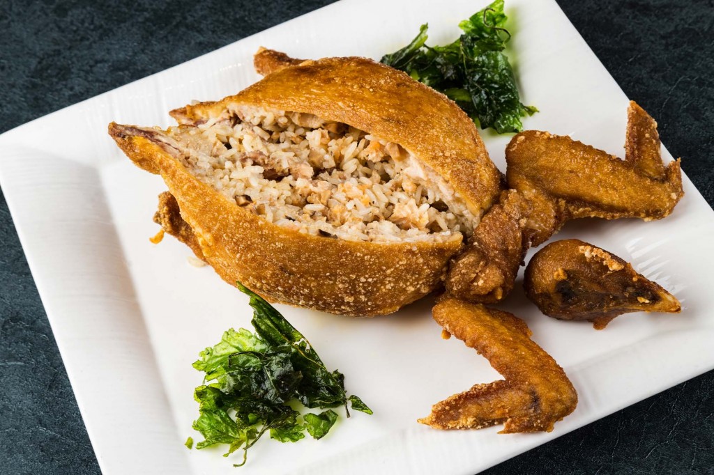 骨なしチキンのもち米詰め「Deep-fried Boneless Chicken Stuﬀed with Glutinous rice」