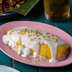 タイの定番デザート「Mango Sticky Rice」