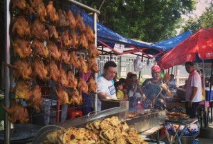 週末はイスラムマーケット「Lanpu Lu Muslim Market」広州